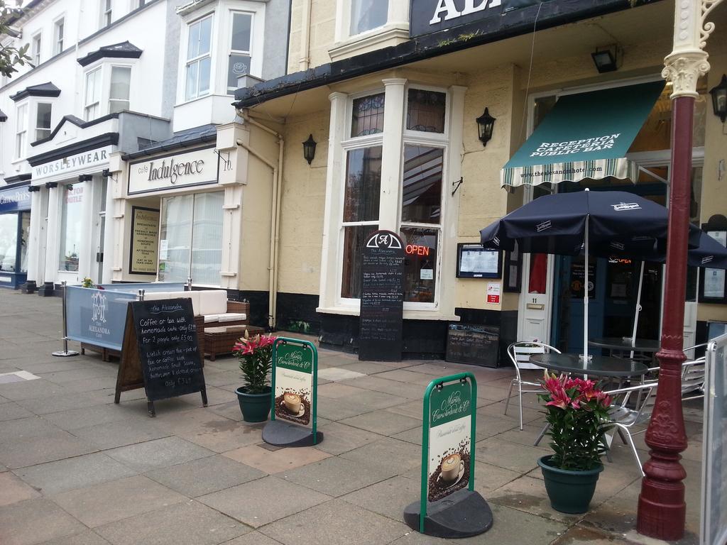 The New Alexandra Hotel Llandudno Eksteriør billede