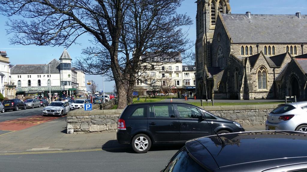The New Alexandra Hotel Llandudno Eksteriør billede